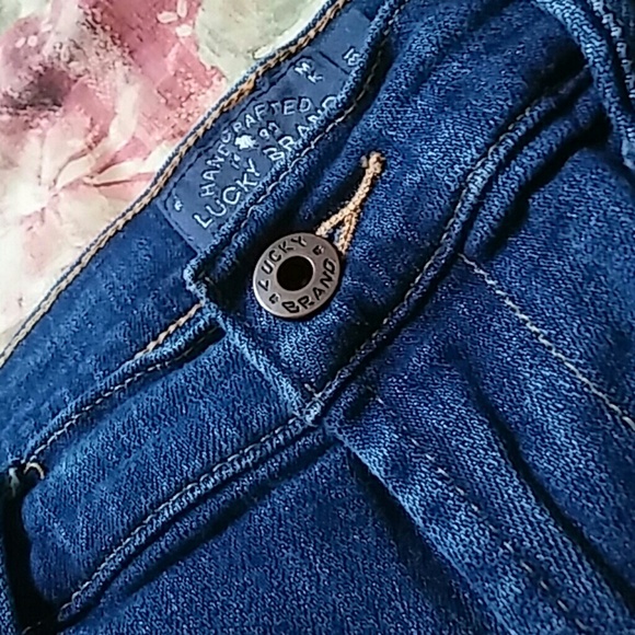 Lucky Brand Sweet'N Straight Jeans - Picture 6 of 7